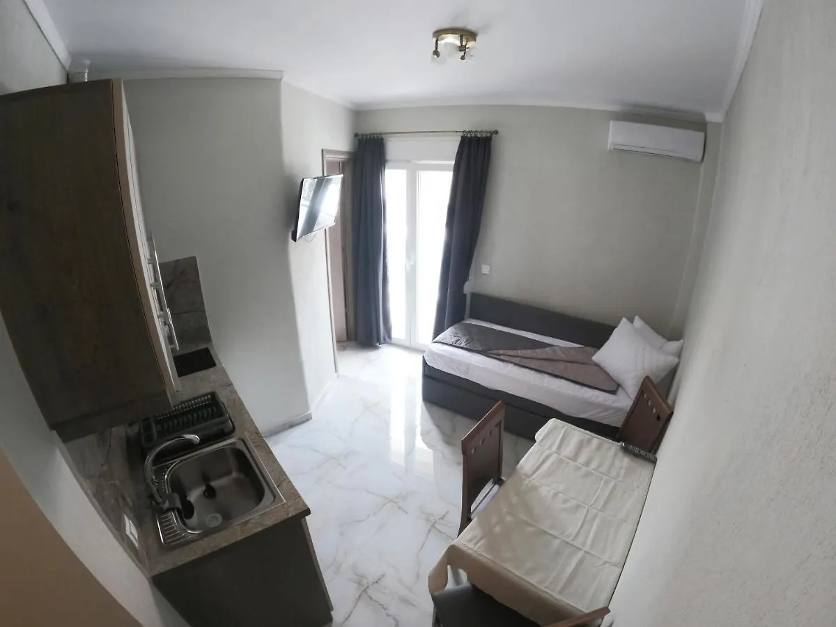 Bisera Apartments Polychrono Greece